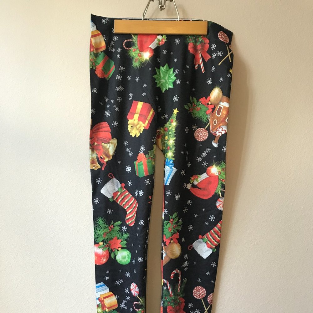 No Boundaries Christmas Leggings
